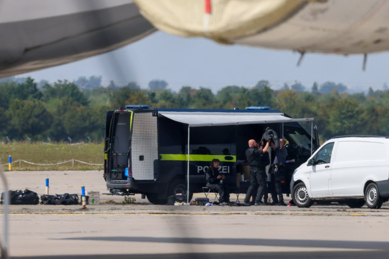 Leipzig/Halle Airport, Leipzig, Germany — Statement location map